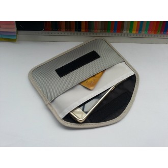 Custodia per telefono spia RFID per proteggere dalle intercettazioni e dalla localizzazione
