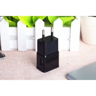 Telecamera Wi-Fi Full HD nascosta in adattatore R31