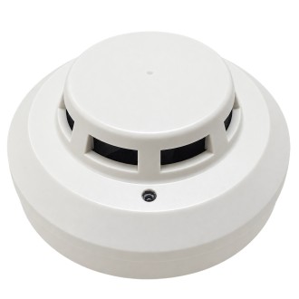 Telecamera WiFi in un finto rilevatore di fumo